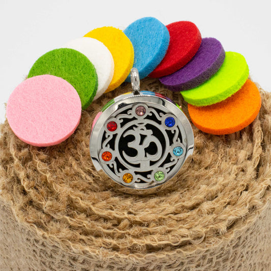 A.M.A.D.O Aroma-Anhänger "Om" Meditation - Ätherisches Öl Duft Diffusor Kette edel - AMADO-SelfCare