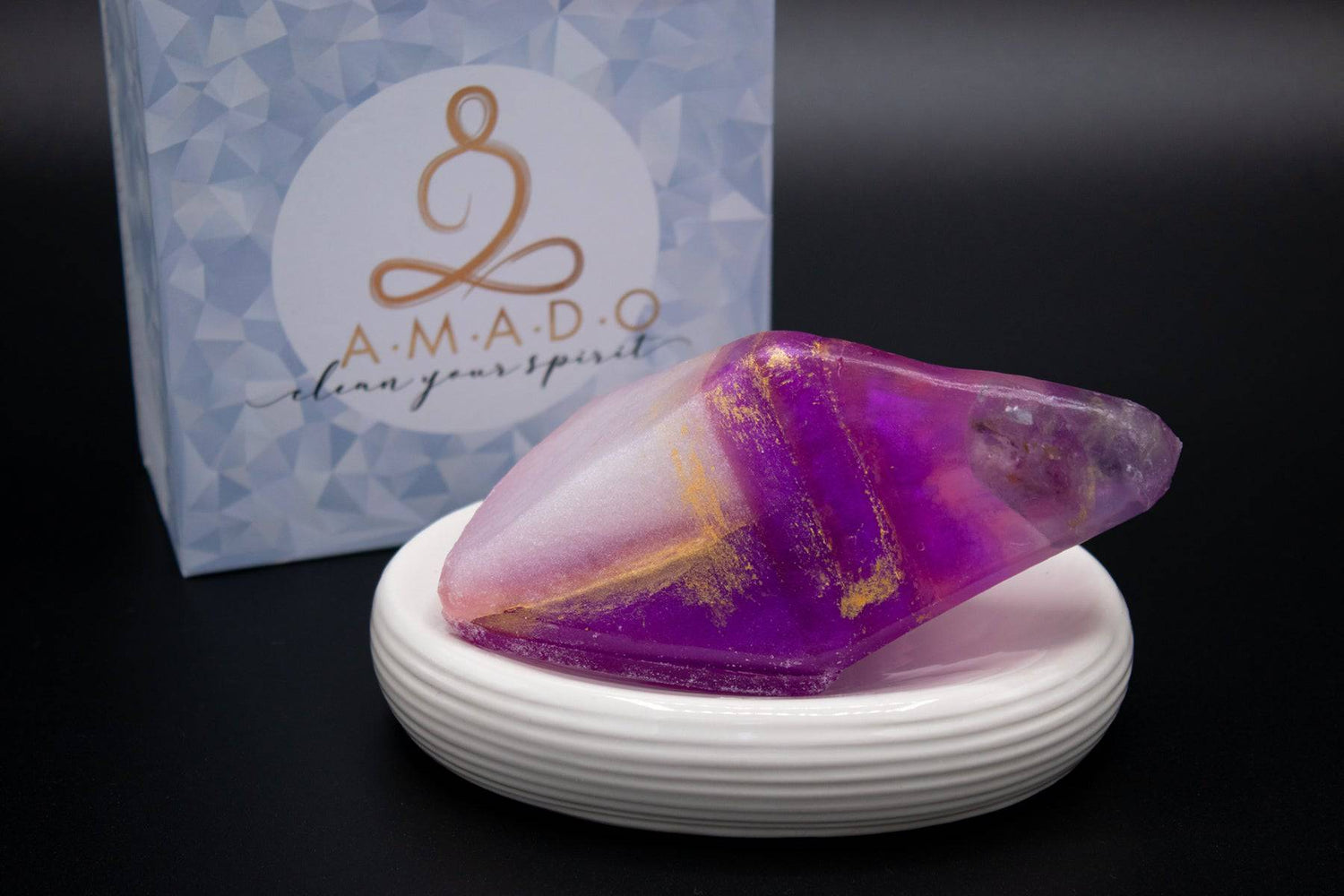 AMADO Edelsteinseife / Kristallseife „7 Chakren“ - ein besonderes Geschenk - 150g - AMADO-SelfCare