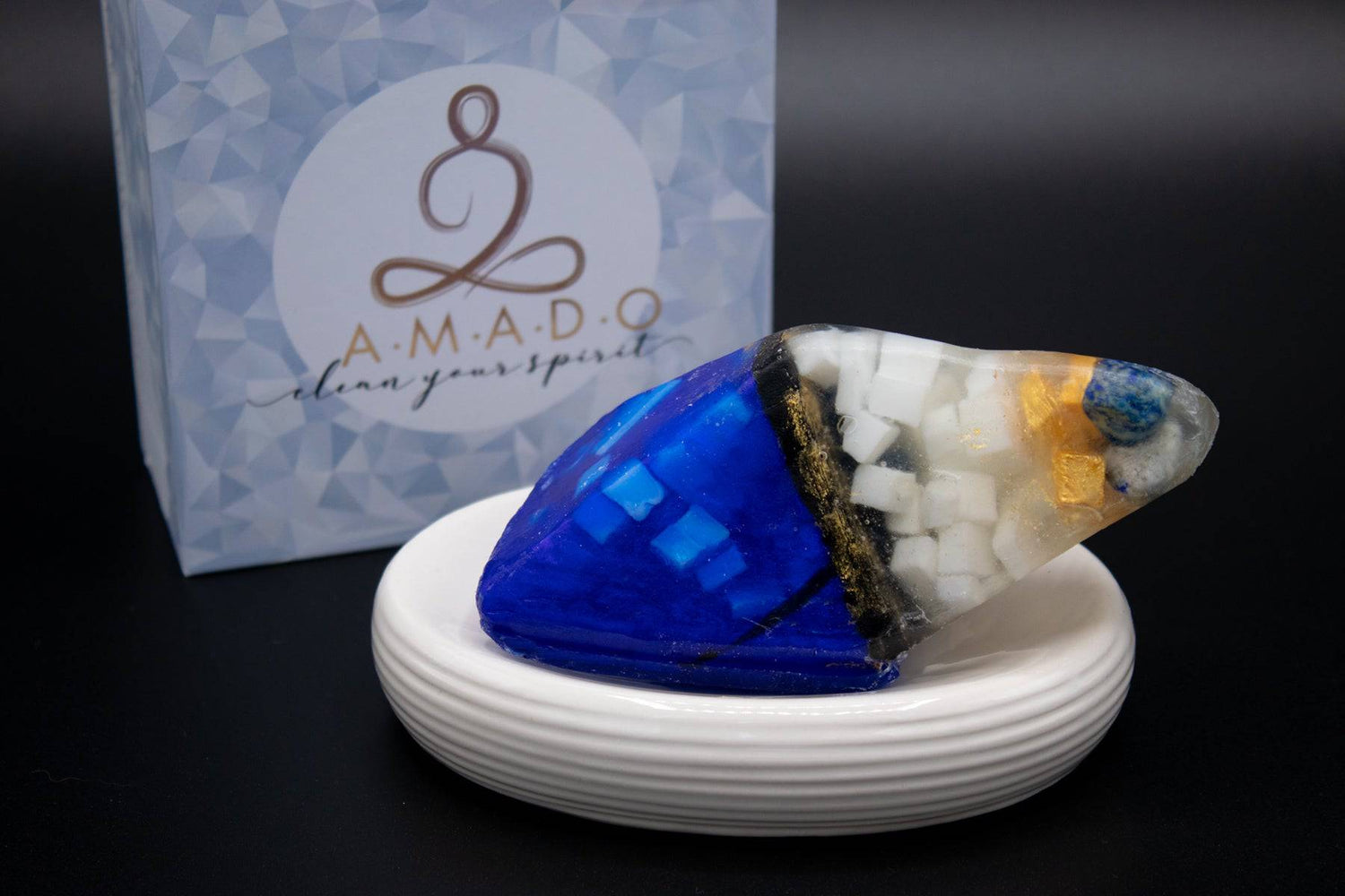 AMADO Edelsteinseife / Kristallseife „7 Chakren“ - ein besonderes Geschenk - 150g - AMADO-SelfCare