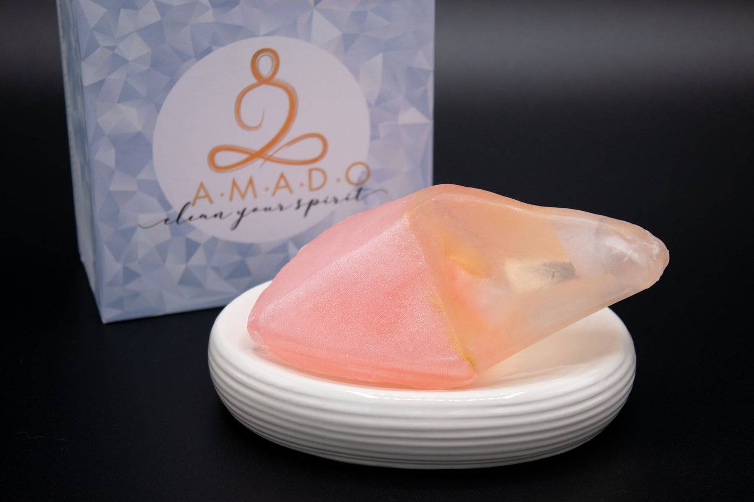 AMADO Edelsteinseife / Kristallseife „7 Chakren“ - ein besonderes Geschenk - 150g - AMADO-SelfCare